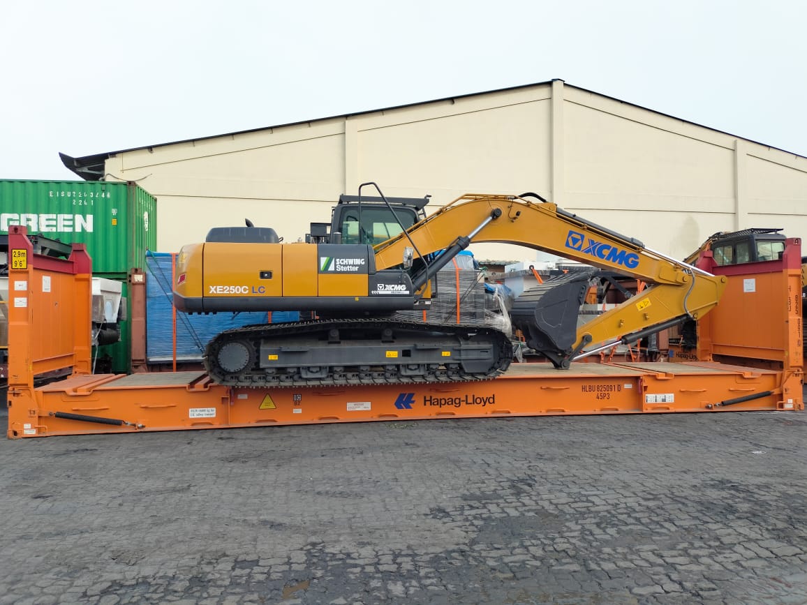 Tracked Excavator on Flat Rack Container